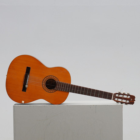 AUKUSTISK GITARR. Aria, modell A573, Shadow miikrofon, Japan.