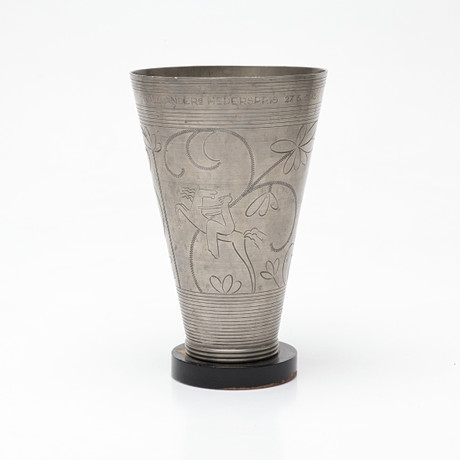 VAS/POKAL, tenn, art deco, 1940-tal. på auktion hos Gomér & Andersson Linköping