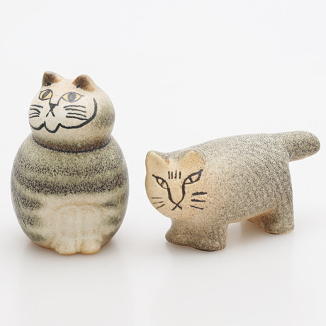 LISA LARSON. The figurine 