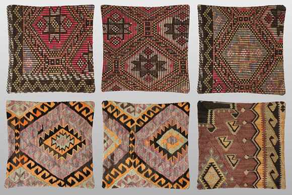 KUDDFODRAL. Parti Kuddfodral 6st, anatoliska Kelim fragment, 50 x 50 cm. på auktion hos Gomér & Andersson Linköping