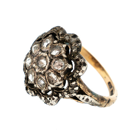 GULDRING, 18k med diamanter. på auktion hos Norrlands Auktionsverk