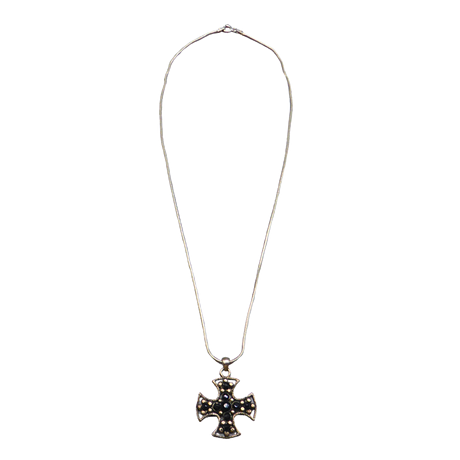 HALSBAND I 925 SILVER MED KORSFORMAT HÄNGE MED SVARTA ONYXSTENAR OCH MARKASITER.