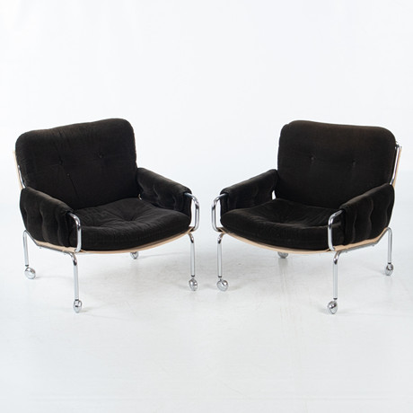 PETHRUS LINDLÖF. FÖR IKEA. FÅTÖLJER, 2 st, "Rippi", 1970-tal. på auktion hos Laholms Auktionskammare