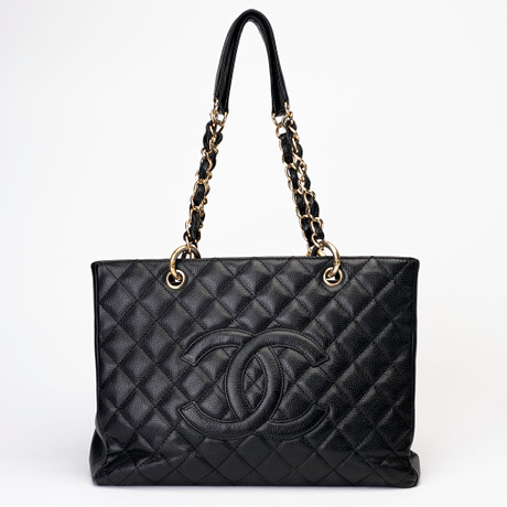 CHANEL. Handväska, "Chanel GST Grand Shopping Tote Bag", 2008-2009. på auktion hos Auktionshuset Kolonn