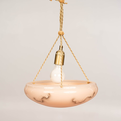 TAKLAMPA, bemålat glas, tidigt 1900-tal. på auktion hos Norrlands Auktionsverk