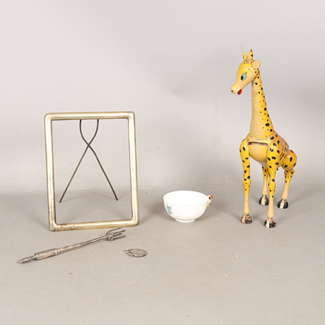 LISA LARSON. Giraffe, stoneware, from the series 