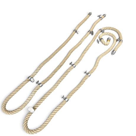 TRAPPRÄCKSLINOR, 2 st, med räckeshållare i metall, 1900/2000-tal. på auktion hos Roslagens Auktionsverk