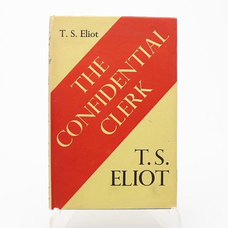 T. S. ELIOTS PJÄS THE CONFIDENTIAL CLERK I FÖRSTA UPPLAGAN OCH FÖRSTA TRYCKNINGEN 1954 MED FELTRYCKET PÅ SID. på auktion hos Crafoord Auktioner Lund