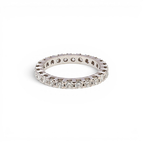 Alliansring med diamanter.