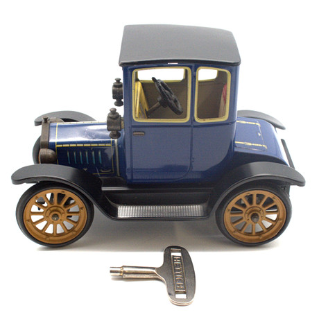 SCHUCO. MODELLBIL FORD COUPÉ 1917 (MODELL 1227) – PLÅTLEKSAK I VETERANBILSMODELL MED NYCKE