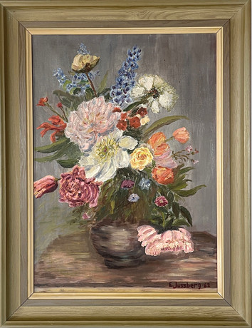 OIDENTIFIERAD KONSTNÄR. Blomsterstilleben, olja på duk, signerad & daterad E. Jussberg -62.