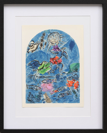 MARC CHAGALL. EFTER. Färglitografi ur Vitraux pour Jerusalem, av Charles Sorlier 1962. på auktion hos Crafoord Auktioner Malmö