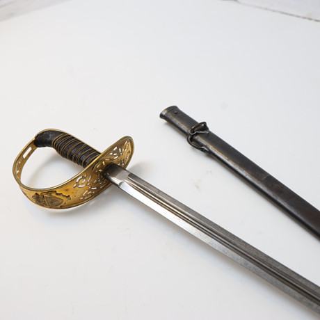 SABEL, svensk, för officer vid kavalleriet, m/1893, klingan märkt E. Svalling Eskilstuna. Lindat handtag, geno på auktion hos Falun Auktionsbyrå