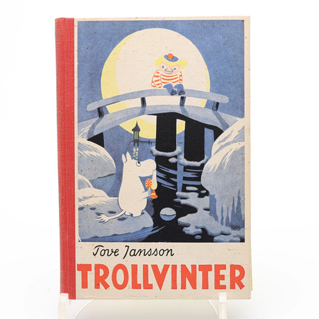MUMINTROLLEN. ETT FINT EXEMPLAR AV TOVE JANSSONS TROLLVINTER I ORIGINALUPPLAGAN FRÅN 1957. på auktion hos Crafoord Auktioner Lund