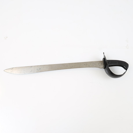 ÄNTERHUGGARE, m/ 1851, för svenska flottan. Svartmålat handtag, klinga av stål stämplad E Svalling Eskilstuna. på auktion hos Falun Auktionsbyrå