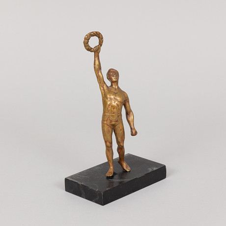 SKULPTUR, metall, man med lagerkrans, osignerad, 1900-tal., såld på svensk auktion för 28 kr