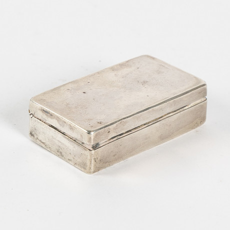 INGEMAR LILJA, Dosa silver. Karlskrona 1823. på auktion hos Stockholms Auktionsverk Helsingborg