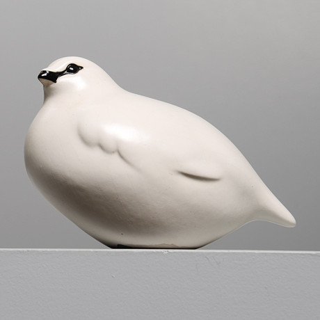 INGRID PERSSON. Figurin, duva, Dikanäs, monogramsignerad. på auktion hos Formstad Auktioner
