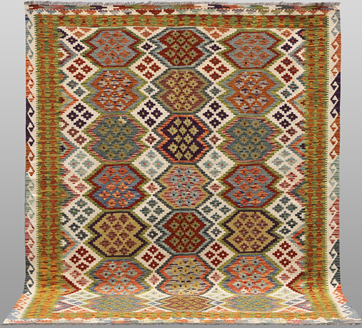 MATTA, "Kelim", 238 x 207 cm. på auktion hos Helsingborgs Auktionskammare
