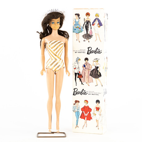 BARBIE. Mod 850, "Teen age fashion model", 60-tal, Mattel. på auktion hos Karljohan Auktioner