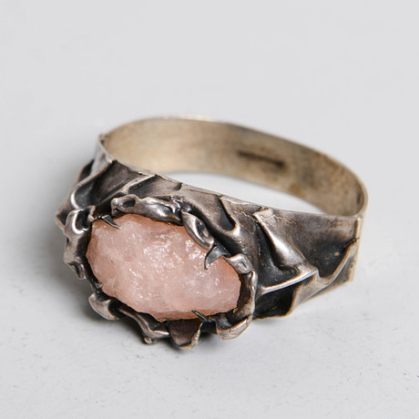 REINO SAASTAMOINEN. Armring, silver & rosenkvarts, Finland, 1972. på auktion hos Formstad Auktioner