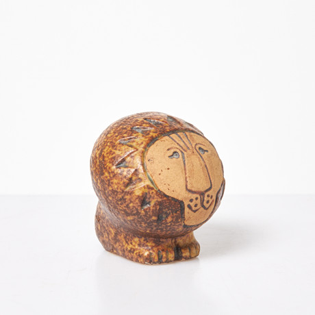 LISA LARSON. Figurin, "Lejon Mini", stengods, undertill etikettmärkt samt stämpelmärkt i godset, Gustavsberg.