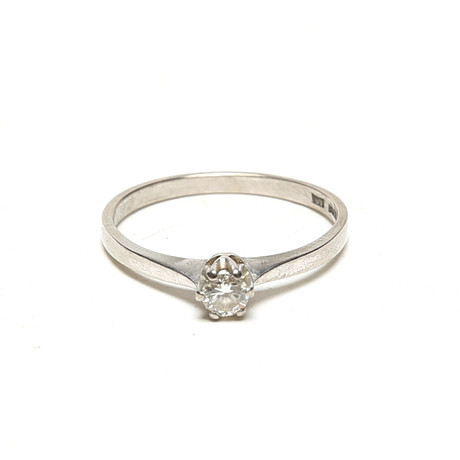RING, vitguld 18 k, diamant 0.17 ct. på auktion hos Kalmar Auktionsverk