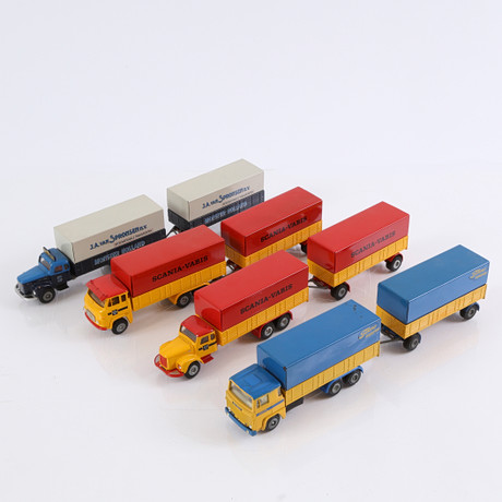 TEKNO. En samling av fyra Scania-Vabis lastbilar med släp (4).