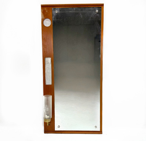 HALLSPEGEL MED BELYSNING, Eriksmålaglas, 1950/60-tal. på auktion hos TOKA Auktionshus