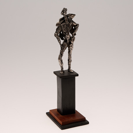 BERTIL LENGSTRAND. Skulptur sockel, vitmetall, etikettmärkt, 1978. på auktion hos Auktionsbyrån Varberg