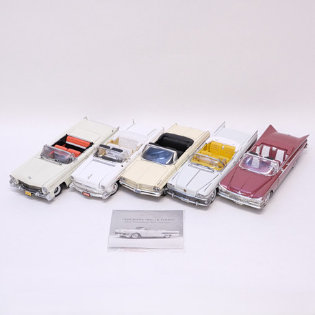 FEM MODELLBILAR. ERTL, ROAD SIGNATURE, MOTORMAX SAMT SUN STAR. SKALA 1:18.