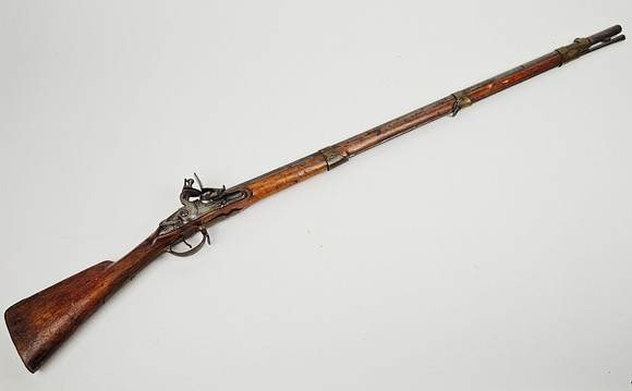 FLINTLÅSGEVÄR, 1800-tal. på auktion hos Auktionshuset Thörner & Ek
