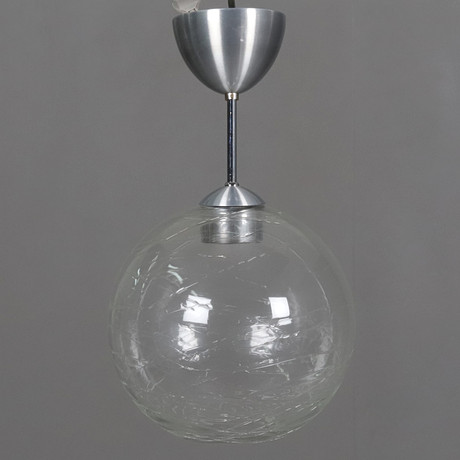 TAKLAMPA. Metall & glas, etikettmärkt Belid, modell 2235, 1900-talets senare del. på auktion hos Örebro Stadsauktioner