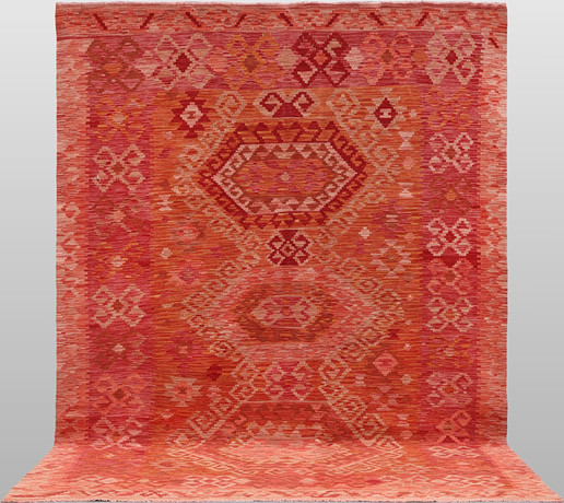 ORIENTMATTA. Kelim klassisk design, 292 x 203 cm. på auktion hos Gomér & Andersson Jönköping