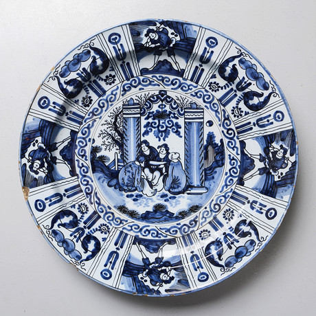 PRAKTFAT, fajans, Holland, 1600/1700-tal. på auktion hos Formstad Auktioner