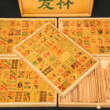 MAHJONG, 1900-talets första hälft. på auktion hos Gomér & Andersson Linköping