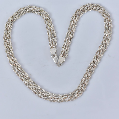 HALSBAND, flätad modell, sterlingsilver. på auktion hos Halmstads Auktionskammare