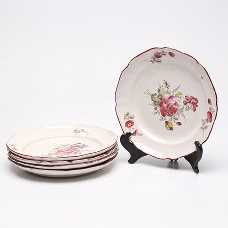 TALLRIKAR, 5-delar, rokoko, Fajans, Europa, 1700-tal. på auktion hos Gomér & Andersson Linköping