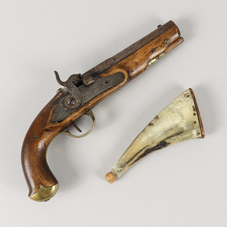 PISTOL OCH KRUTHORN.