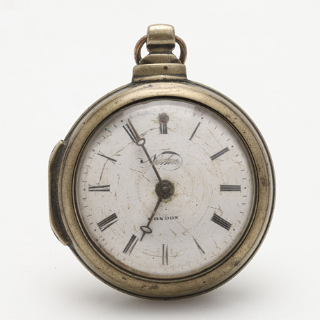 FICKUR, vitmetall, spindelgång. Norton London. 1800-tal. på auktion hos Crafoord Auktioner Malmö