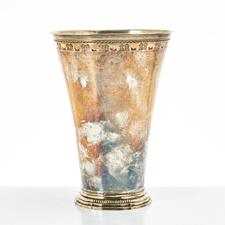BÄGARE, silver, profilerad fot, senbarock-stil, 1900-tal. på auktion hos Stockholms Auktionsverk Magasin 5