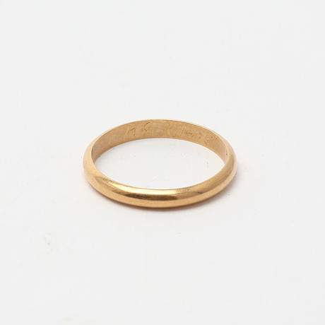 RING, 18K guld. på auktion hos Uppsala Auktionskammare