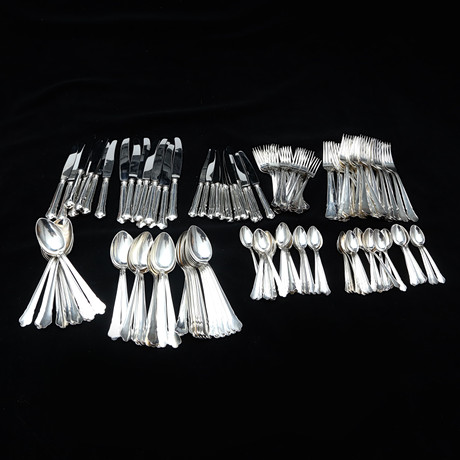 BESTICK, Chippendale, 162 delar, nysilver, 1899-tal. på auktion hos Kalmar Auktionsverk