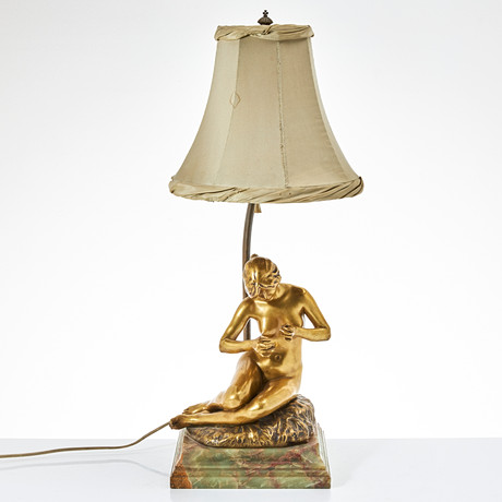 BORDSLAMPA / SKULPTUR, brons, sittande kvinna, kopia efter Alexandre Clerget, märkt SOT Paris 240A. på auktion hos Stockholms Auktionsverk Magasin 5