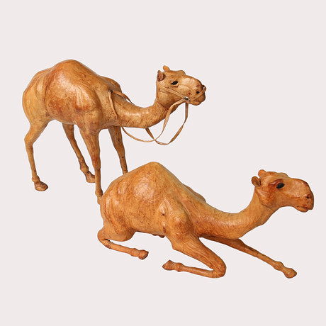 LISA LARSON. The figurine, 