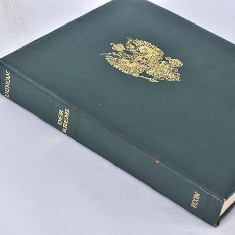 DAVID DOUGLAS DUNCAN. bok, "Der Kreml". på auktion hos Halmstads Auktionskammare