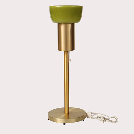 BORDSLAMPA, glaskupa på stomme i mässing, märkt NAF, Sweden. på auktion hos Limhamns Auktionsbyrå