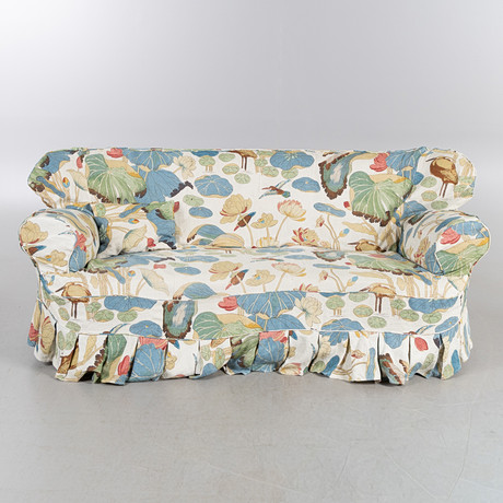 SOFFA, klädd i "Lotus",GP & J Baker, 1900-talets andra hälft.