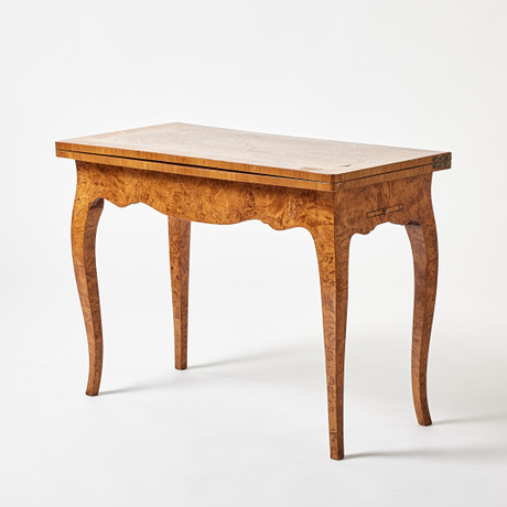 JACOB SJÖLIN (mästare i Köping och Kungsör 1767-1785/88), spelbord, rokoko av stockholmskvalitet, stämpelsigne på auktion hos Stockholms Auktionsverk Magasin 5