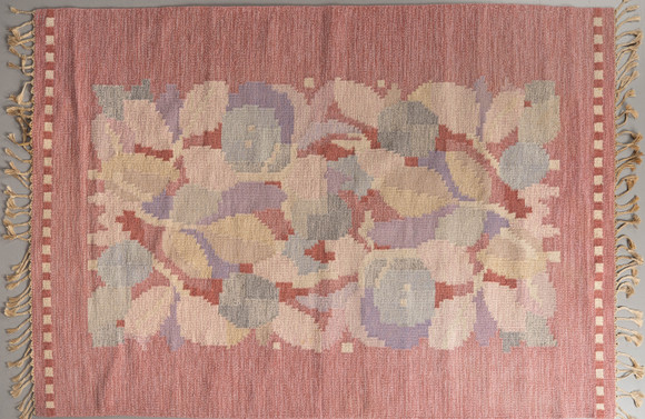 INGEGERD SILOW. Röllakan Matta, 233 x 163 cm. Monogramsignerad. på auktion hos Norrlands Auktionsverk